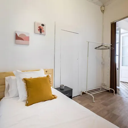 22ara1051- 4br Flat In The Center * Barcelona