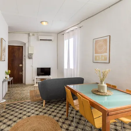 22ara1051- 4br Flat In The Center